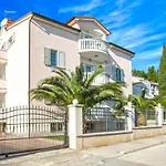 Apartments Ori