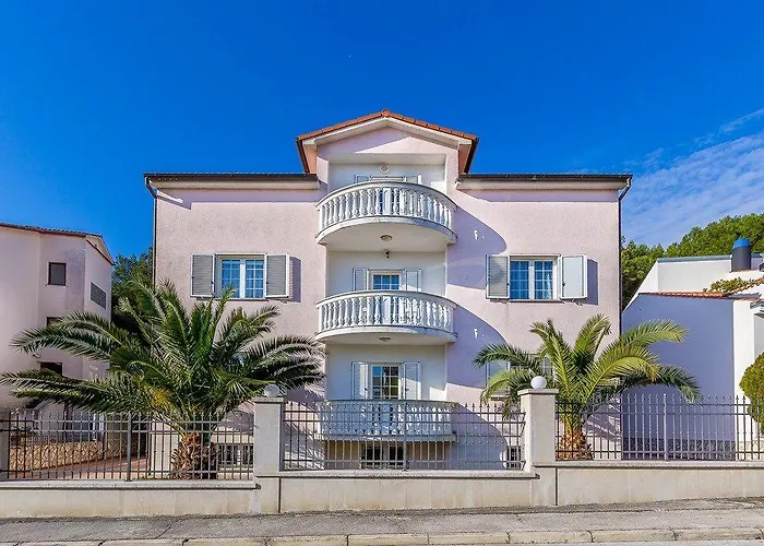 Apartments Ori